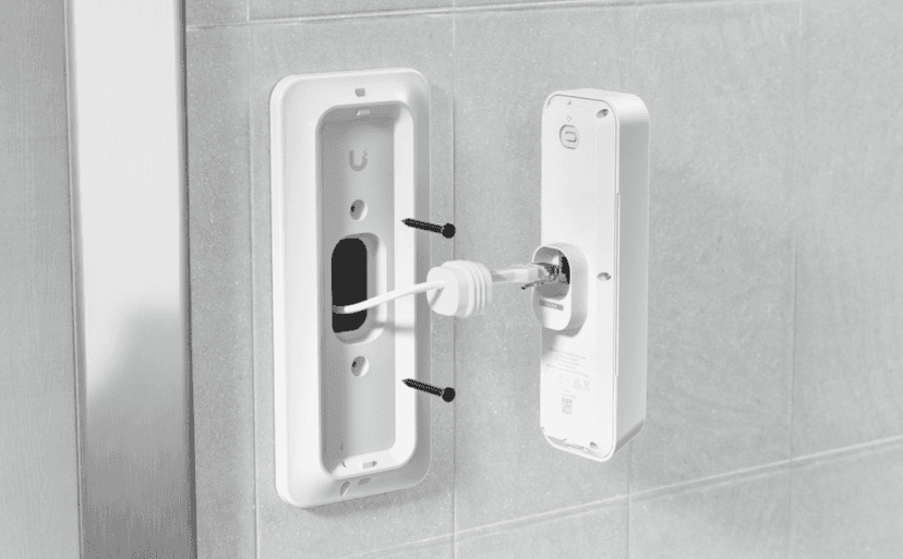 UniFi G4 Doorbell Pro PoE Gang Box Mount White montage