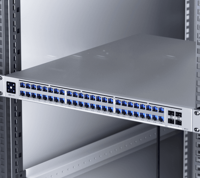 Ubiquiti UniFi Pro XG 48 rack detail