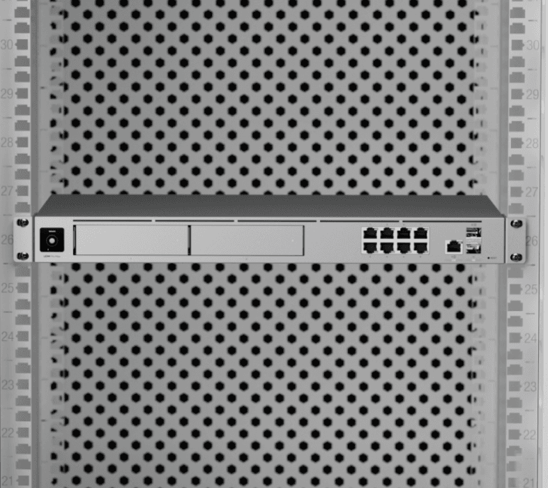 ?u=https%3A%2F%2Fcdn.ecomm.ui.com%2Fproducts%2F401190d7-6a49-4c2e-bef1-7fe087d2b6b6%2F341ef868-42dd-45f0-8ea8-baf43f3184f4.png&q=75&w=3840