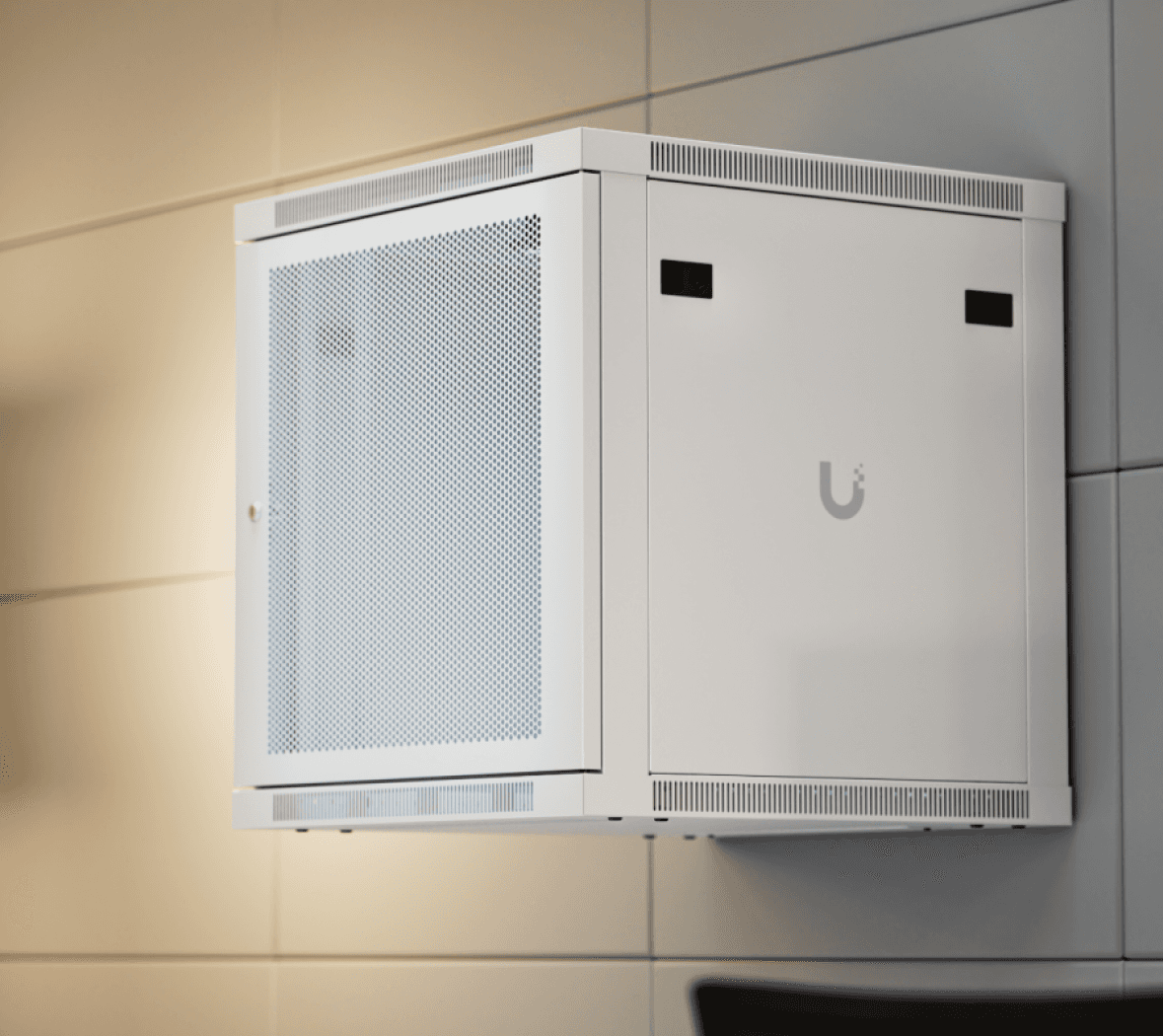 Ubiquiti 12U Rack Cabinet 600 mm geperforeerde deur