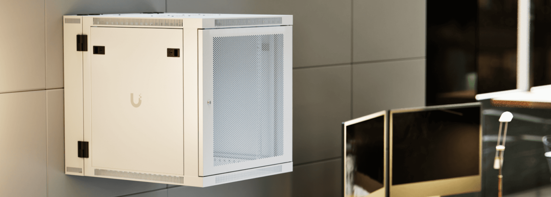 Ubiquiti UACC-Rack-12U-Wall-SW-P 12U Rack Cabinet Swing