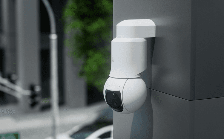 UVC-G6-PTZ-W open doos