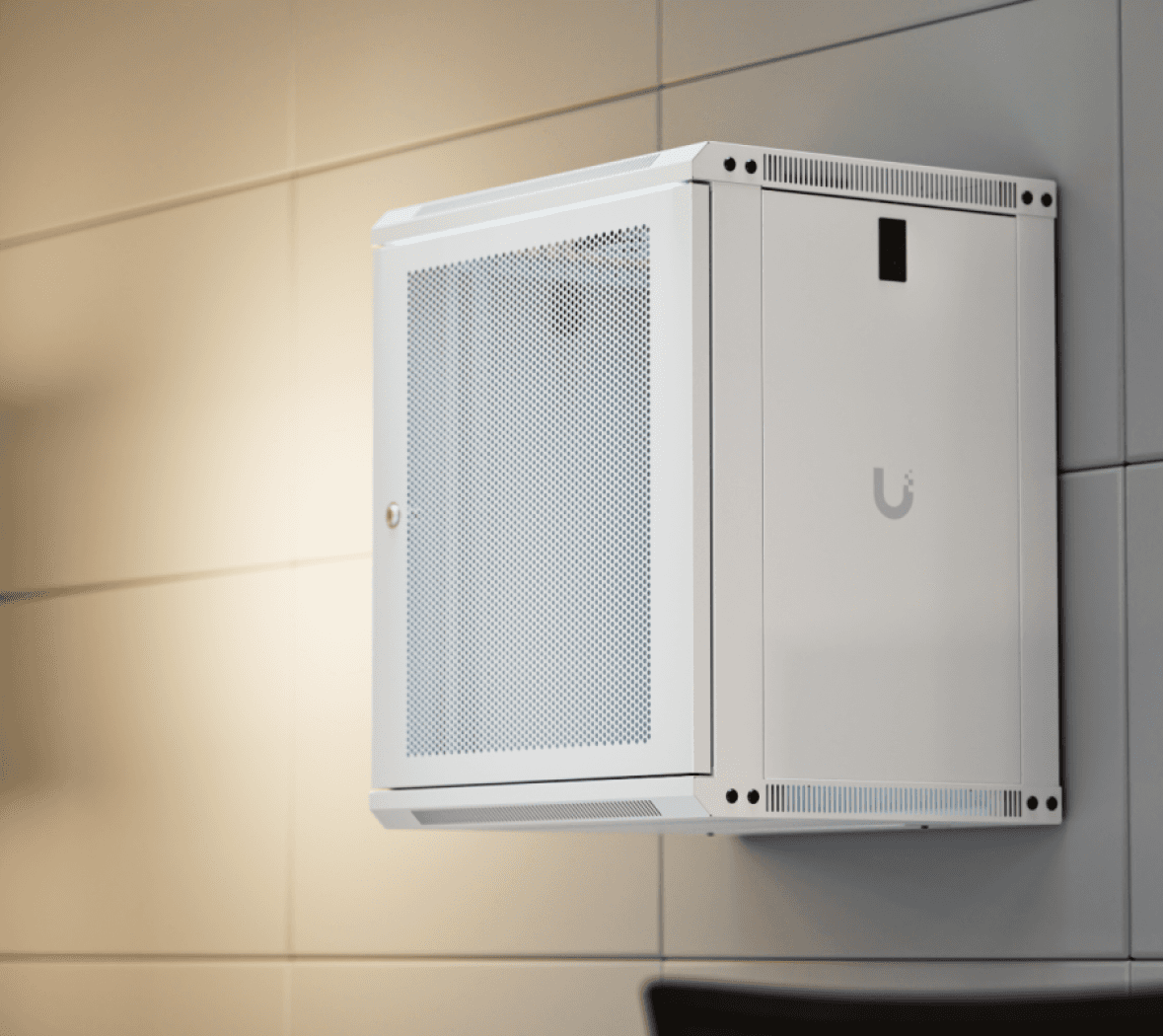 Ubiquiti 12U Rack Cabinet 450 mm binnenzijde en rackconstructie