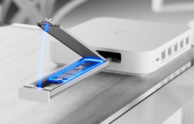 NVMe SSD Takılı Kızak