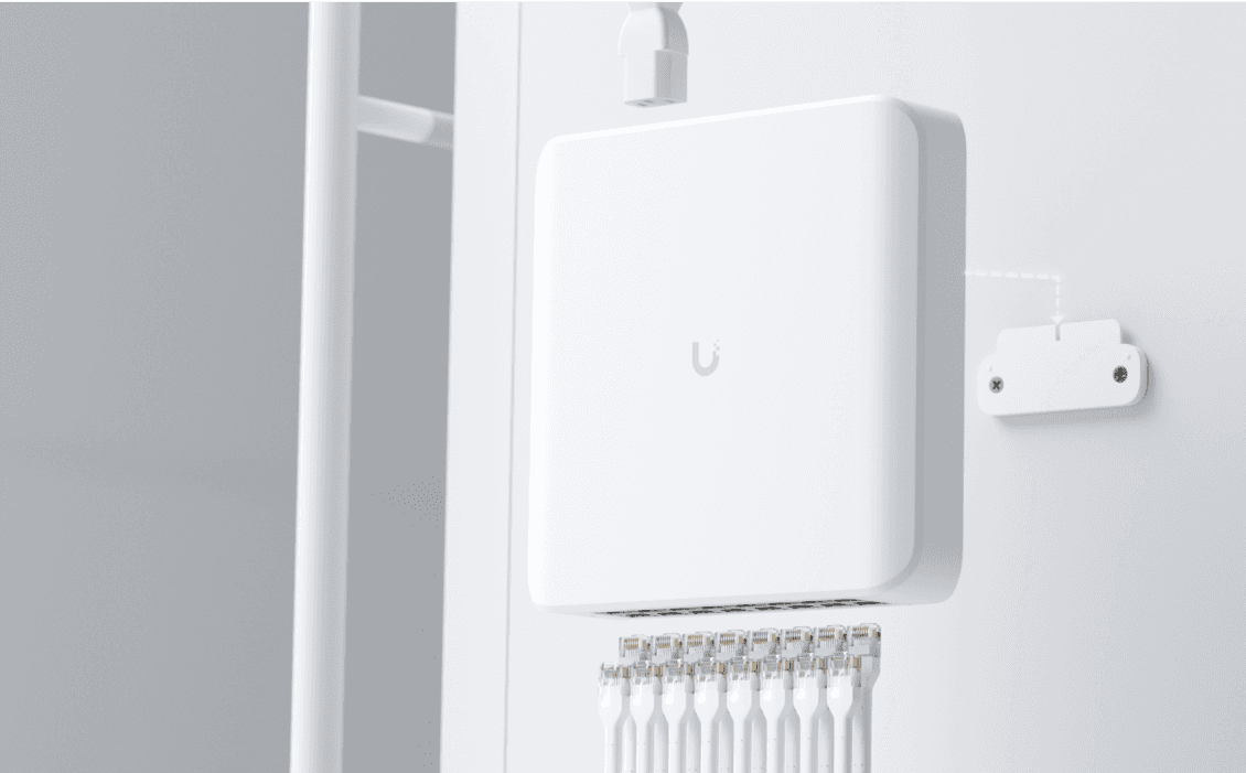 USW-Lite-16-PoE Duvara Montaj Hali