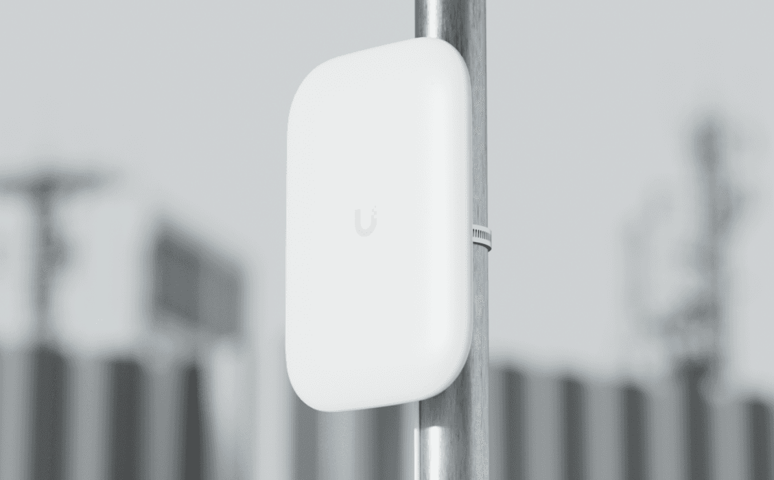 Ubiquiti UK-Ultra Panel Antenna بانل انتينا